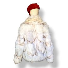Load image into Gallery viewer, Exceptional Vintage Fox Fur Jacket

