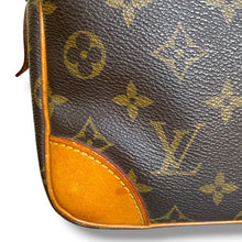 Load image into Gallery viewer, Vintage 1988 Louis Vuitton Monogram Compiègne 28 Clutch
