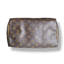 Load image into Gallery viewer, Vintage Louis Vuitton Monogram Speedy 25
