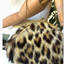 Load image into Gallery viewer, Vintage Leopard Fur Kisslock Bag
