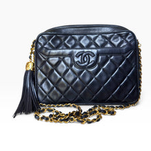 Load image into Gallery viewer, Vintage Chanel Black Quilted Lambskin Camera Bag – Circa 1986–1988
