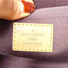 Load image into Gallery viewer, Louis Vuitton Rosewood Avenue in Amarante Monogram Vernis
