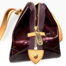 Load image into Gallery viewer, Louis Vuitton Rosewood Avenue in Amarante Monogram Vernis
