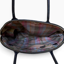 Load image into Gallery viewer, Vintage Mulberry Tetbury Shoulder Bag in Black Congo Leather
