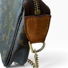 Load image into Gallery viewer, Vintage Louis Vuitton Monogram Mini Pochette Accessoires
