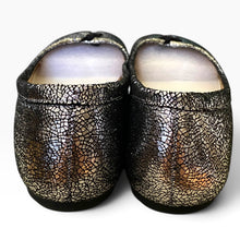 Load image into Gallery viewer, AN Ndoob Metallic Tabi-Style Ballet Flats – Size 38
