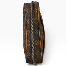 Load image into Gallery viewer, Vintage 1986 Louis Vuitton Compiegne 23 Monogram Clutch
