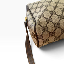Load image into Gallery viewer, Vintage Gucci GG Supreme Monogram Crossbody Bag
