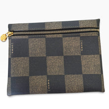 Load image into Gallery viewer, Vintage Fendi Pequin Stripe Bucket Bag with Matching Pouch
