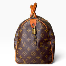 Load image into Gallery viewer, Vintage Louis Vuitton Monogram Speedy 30 – 1991
