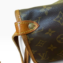 Load image into Gallery viewer, Vintage Louis Vuitton Saumur 30 Monogram Crossbody Bag
