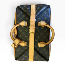Load image into Gallery viewer, Preloved Louis Vuitton Monogram Cruiser 40
