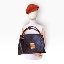 Load image into Gallery viewer, A Louis Vuitton Monogram Olympe Bag in Aurore

