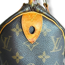 Load image into Gallery viewer, Vintage Louis Vuitton Monogram Speedy 25
