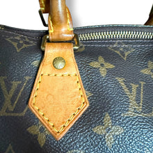 Load image into Gallery viewer, Vintage Louis Vuitton Monogram Speedy 25

