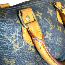 Load image into Gallery viewer, Vintage Louis Vuitton Monogram Speedy 25
