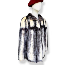 Load image into Gallery viewer, Vintage Patterned Fox Fur Coat
