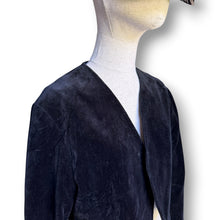 Load image into Gallery viewer, Vintage Black Velvet Cropped Jacket
