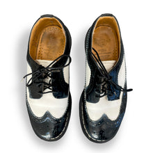 Load image into Gallery viewer, Vintage Dr. Martens Made in England Brogues - UK4
