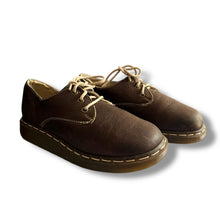 Load image into Gallery viewer, Vintage Dr. Martens “Made in England” Brown Pebbled Leather Shoes
