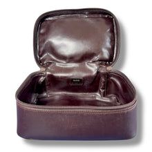 Load image into Gallery viewer, Stunning! Gucci Brown Leather Vanity Case with Horsebit Handle Detail
