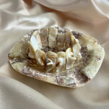 Load image into Gallery viewer, Vintage Mother of Pearl Shell Bracelet
