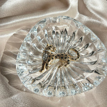 Load image into Gallery viewer, Vintage Attwood &amp; Sawyer 22kt Gold-Plated Leopard Brooch
