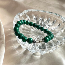 Load image into Gallery viewer, Vintage Genuine Malachite Bead Bracelet
