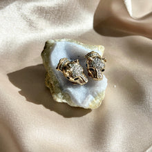 Load image into Gallery viewer, Vintage Attwood &amp; Sawyer Panther Clip-On Earrings
