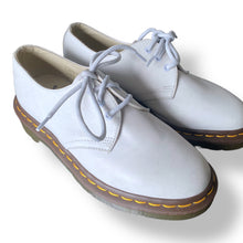 Load image into Gallery viewer, Pale Blue Doc Marten Brogues 4/37
