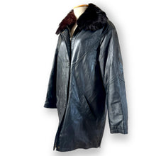 Load image into Gallery viewer, Stunning Leather Coat with Fox Fur Collar
