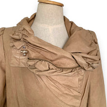 Load image into Gallery viewer, Stunning Vintage Frilly Collar Cream Leather Jacket V
