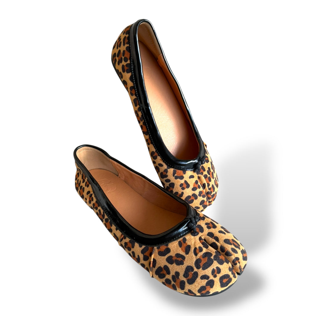 Unworn Preloved Leopard Print Tabi Pumps