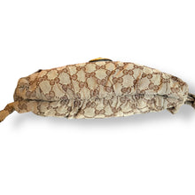 Load image into Gallery viewer, Adorable Vintage Gucci Hysteria Clutch
