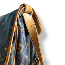 Load image into Gallery viewer, Vintage Louis Vuitton Saumur 30 – Monogram Canvas
