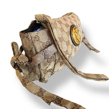 Load image into Gallery viewer, Adorable Vintage Gucci Hysteria Clutch

