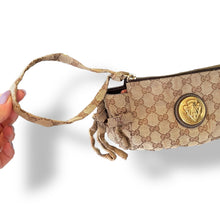Load image into Gallery viewer, Adorable Vintage Gucci Hysteria Clutch
