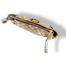 Load image into Gallery viewer, Adorable Vintage Gucci Hysteria Clutch
