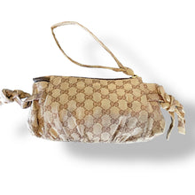 Load image into Gallery viewer, Adorable Vintage Gucci Hysteria Clutch
