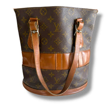 Load image into Gallery viewer, Vintage Louis Vuitton French Company Bucket Bag

