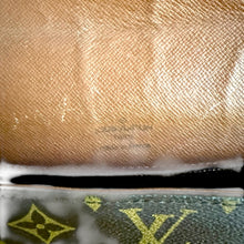 Load image into Gallery viewer, Louis Vuitton Monogram St Cloud Crossbody – Vintage with Character
