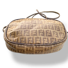 Load image into Gallery viewer, Adorable Vintage Fendi Cross Body Bag
