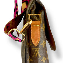 Load image into Gallery viewer, Louis Vuitton Monogram St Cloud Crossbody – Vintage with Character
