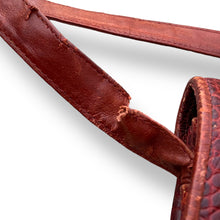 Load image into Gallery viewer, Stunning Burgundy Leather Handbag
