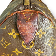 Load image into Gallery viewer, Louis Vuitton Monogram Speedy 35 – Vintage with Character
