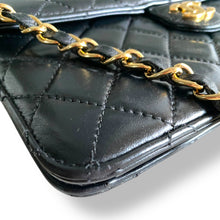 Load image into Gallery viewer, Vintage Chanel Matelassé Quilted Leather Shoulder Bag
