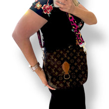 Load image into Gallery viewer, Louis Vuitton Monogram St Cloud Crossbody – Vintage with Character
