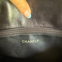 Load image into Gallery viewer, CHANEL Quilted Lambskin Shoulder Tote, c.1986–1988
