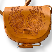 Load image into Gallery viewer, Gorgeous Tooled Leather Handbag
