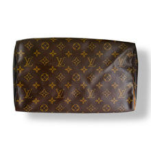 Load image into Gallery viewer, Vintage Louis Vuitton Monogram Speedy 25 – with Lock &amp; Key
